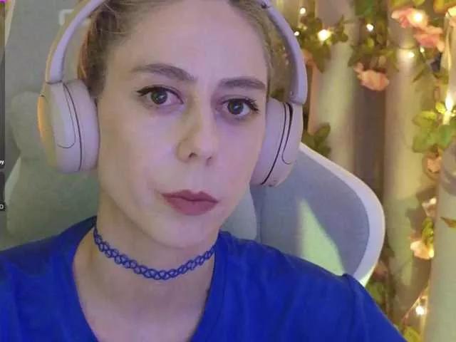 Freechat -Light-Fury- on BongaCams