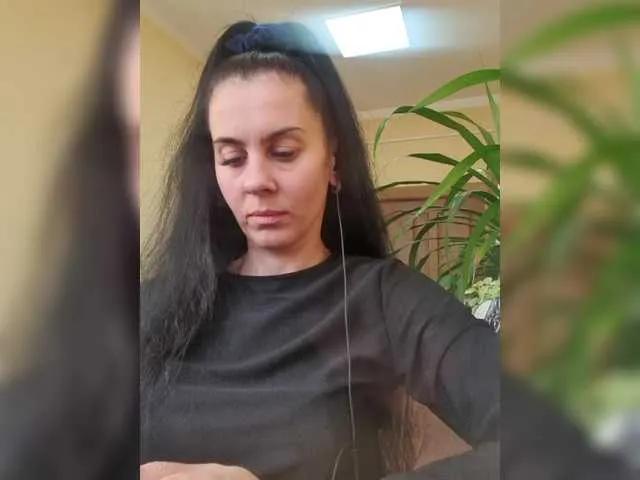 Offline 1Glorya1 on BongaCams