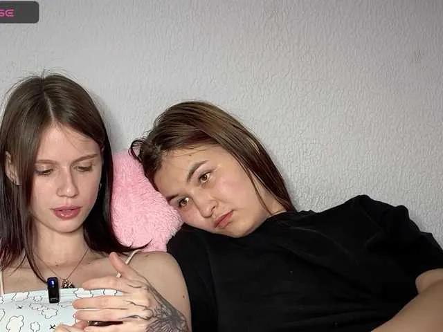 Freechat 2Love-Love2 on BongaCams