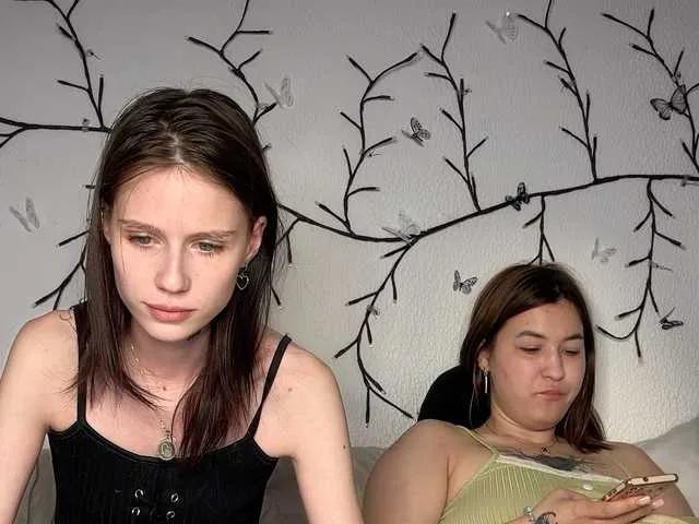 Freechat 2Love-Love2 on BongaCams