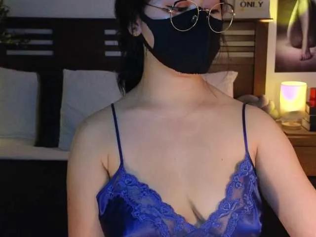 Offline aaliyah18ally on BongaCams