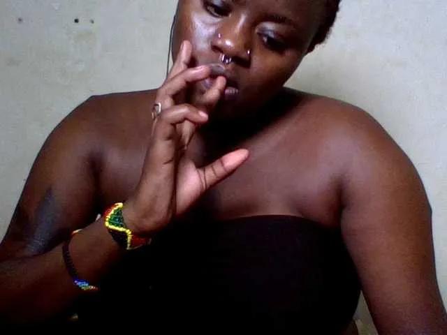 BongaCams AfroBooty is Freechat AfroBooty — being showered with tokens