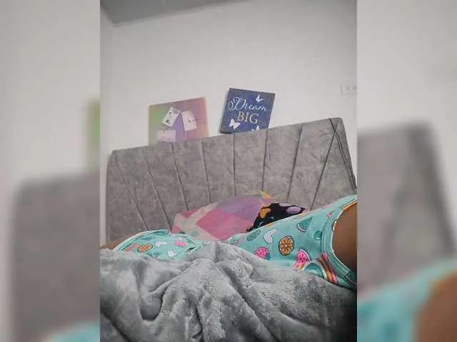 Freechat Alahia on BongaCams