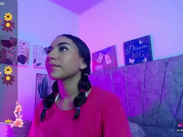 Freechat Alahia on BongaCams