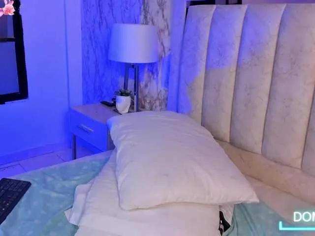 Freechat AlaiaMoretti on BongaCams