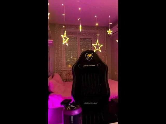 Offline AleidaTeman on BongaCams