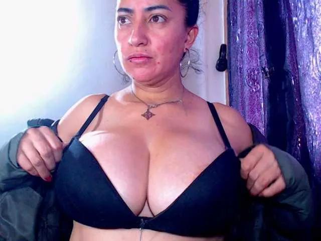 Offline AlexandrinaFenix on BongaCams