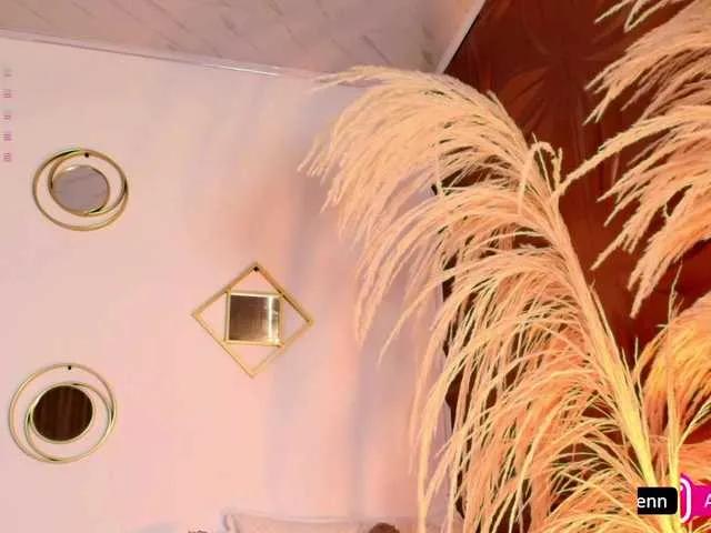 Offline Aliceowenn on BongaCams