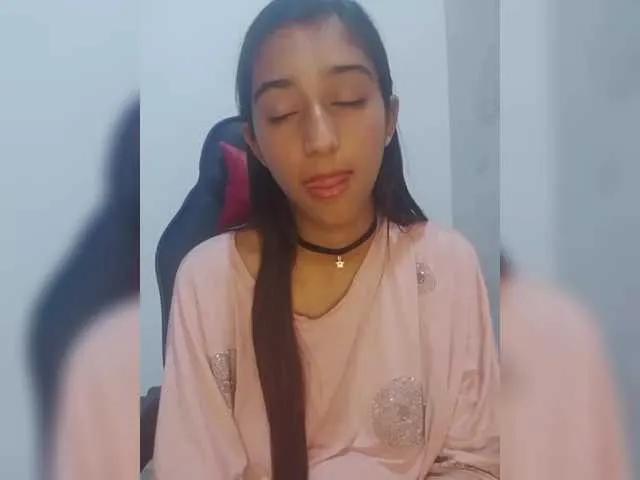 AlinaPopy on BongaCams