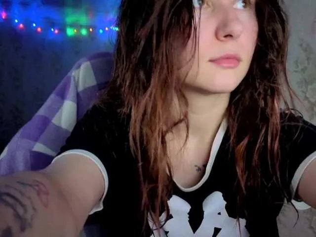 Offline Alisa21-1 on BongaCams