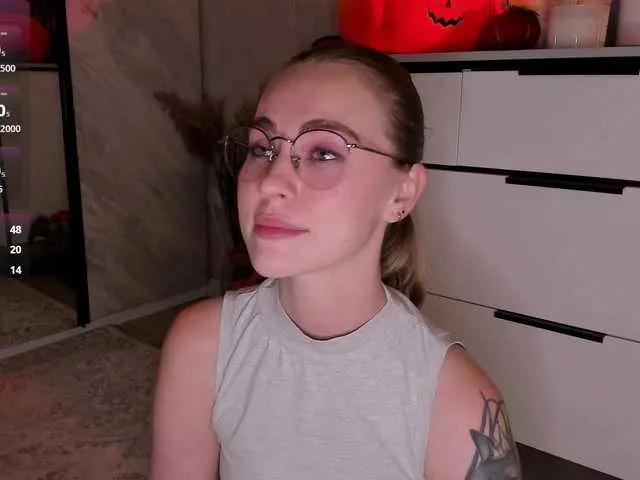 Freechat AlisaClark on BongaCams