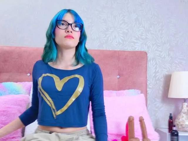 Offline AlliciaKim on BongaCams