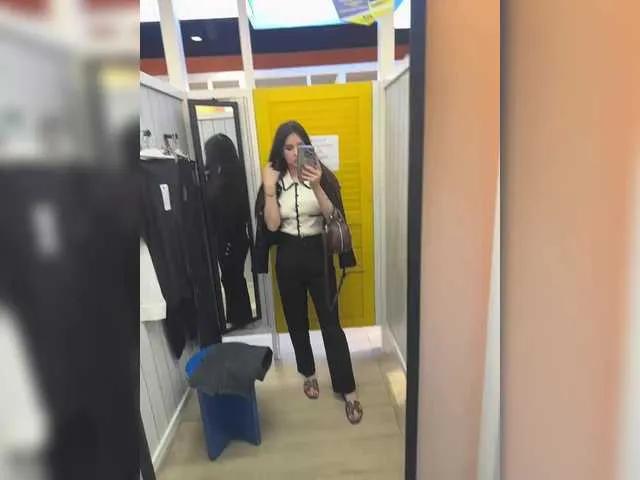 Freechat Alliina-leee on BongaCams