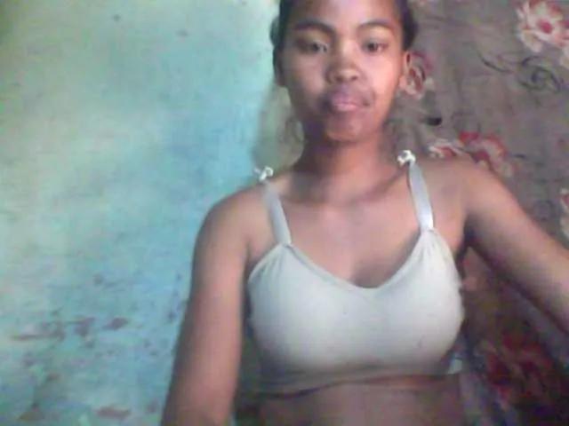 Offline Allycha1 on BongaCams