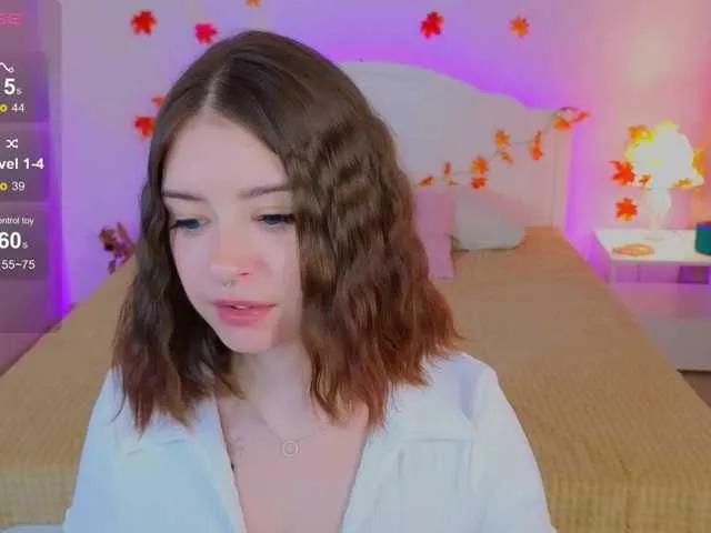 Offline AmeliaShine1 on BongaCams