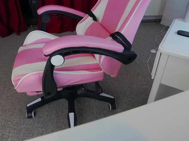 Offline AnneBlueeyes on BongaCams