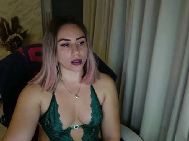 Offline Annyfit4you on BongaCams