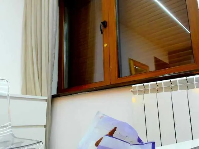 Offline Anyssia on BongaCams