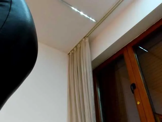 Offline Anyssia on BongaCams