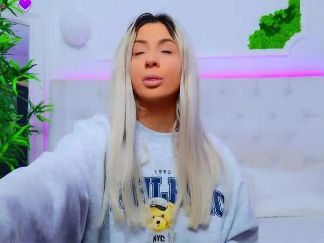 Freechat AriannaSins on BongaCams