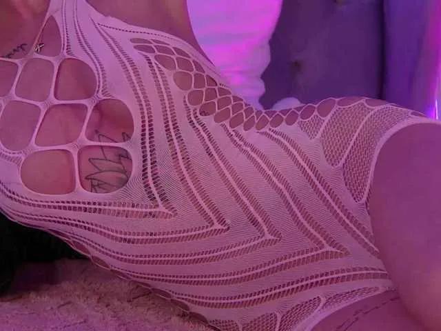 BongaCams AriellSweety is Freechat AriellSweety — A good man that knows what he wants and gets me into his fantesy.