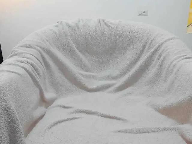 Offline AryaAnna on BongaCams