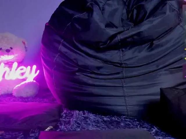 Freechat ashley-jenner on BongaCams