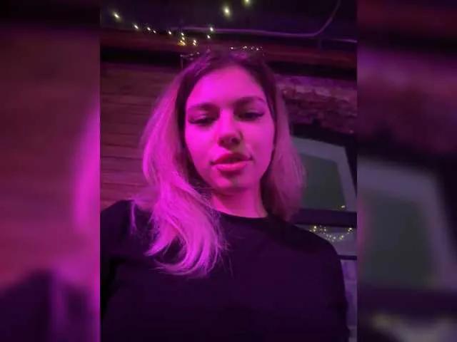 Offline Ashleyya on BongaCams