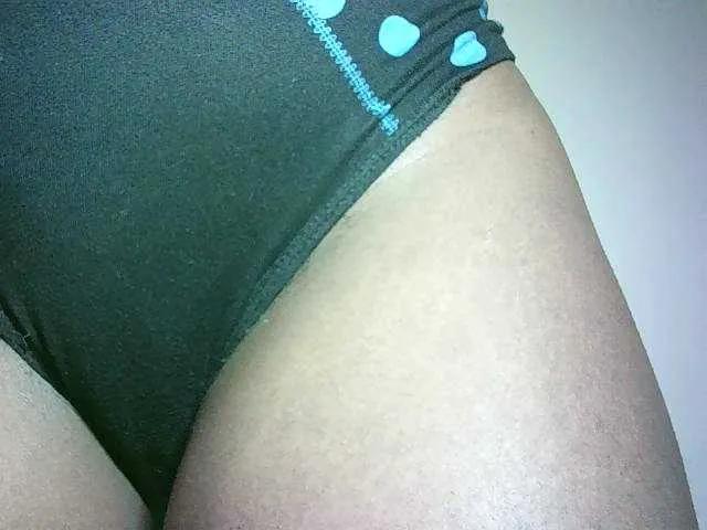 Offline Avrilhunt on BongaCams