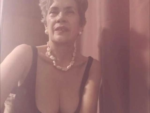 Offline belleblondx on BongaCams