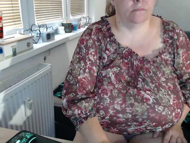 Offline Bessy123 on BongaCams