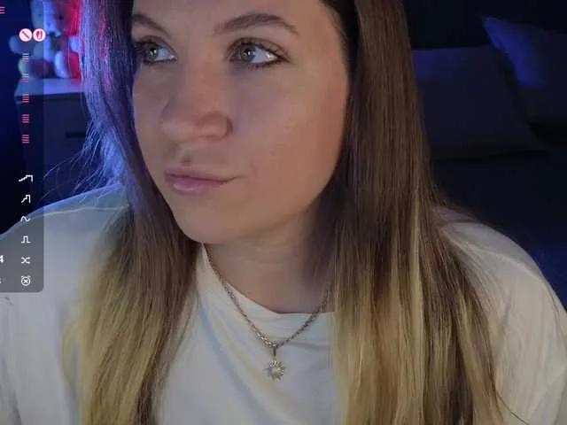 Freechat BloomBambi on BongaCams