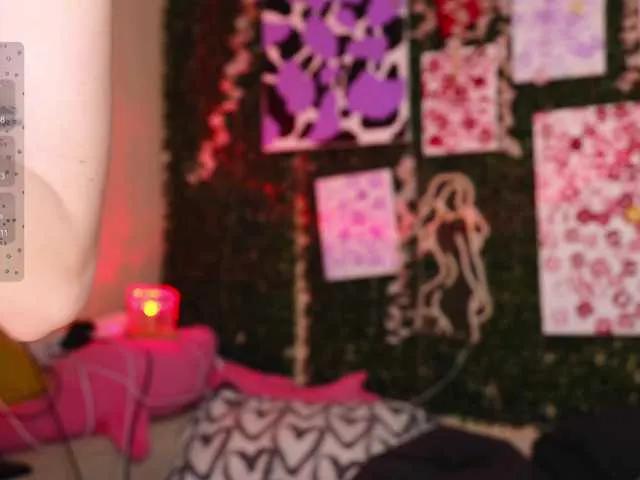 Freechat BlueCherry on BongaCams