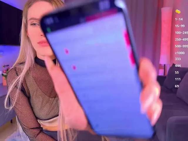 Freechat BlushMikki on BongaCams