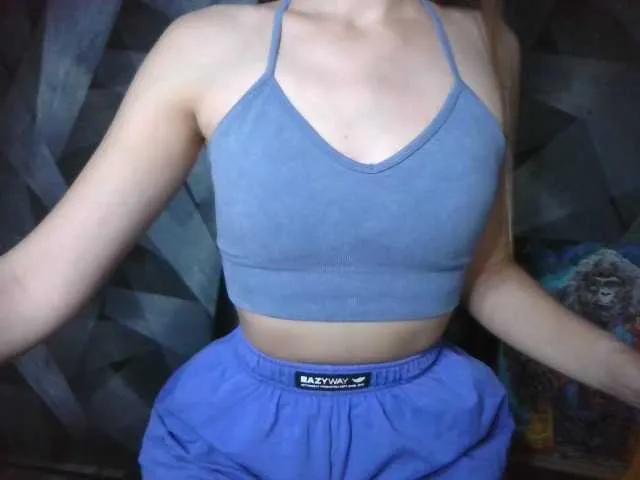 Offline BritneyKittenss on BongaCams