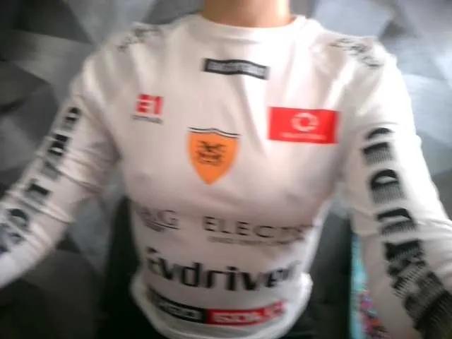 Offline BritneyKittenss on BongaCams