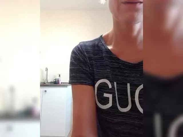 Offline businka11223a on BongaCams