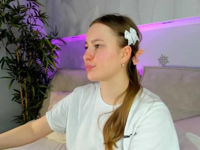 Offline Candy-Cansew on BongaCams