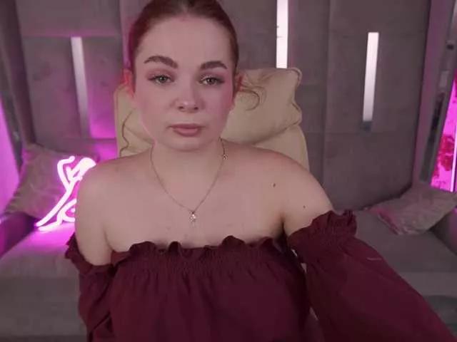 Offline CarolinaDi on BongaCams