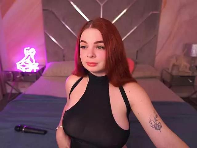 Offline CarolinaDi on BongaCams