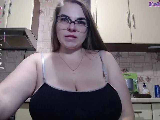 CarolinaDiamond33 on BongaCams