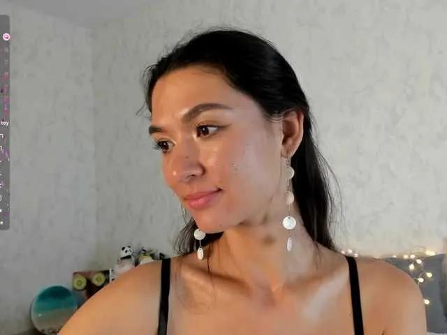 Offline charmingkitty on BongaCams