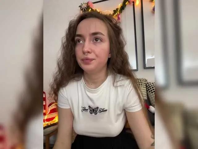 BongaCams ChloeMeow is Freechat ChloeMeow — Kind energy, playful smiles, and people who know how to make me laugh