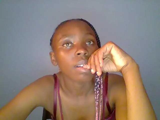 Freechat chocolate-brownie on BongaCams