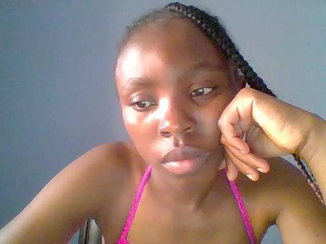 Freechat chocolate-brownie on BongaCams