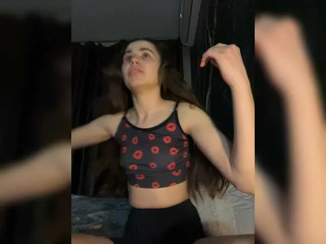 Offline ClaraxRose on BongaCams