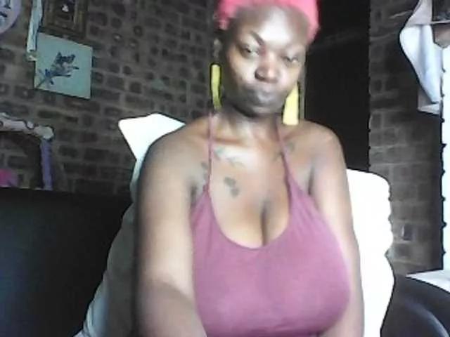 Offline CleavageKING on BongaCams