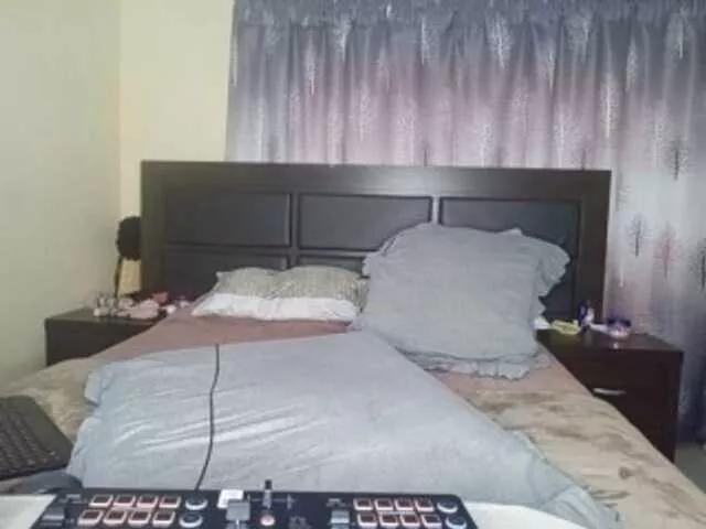 Offline CleavageKING on BongaCams