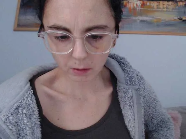 Offline cleophee on BongaCams