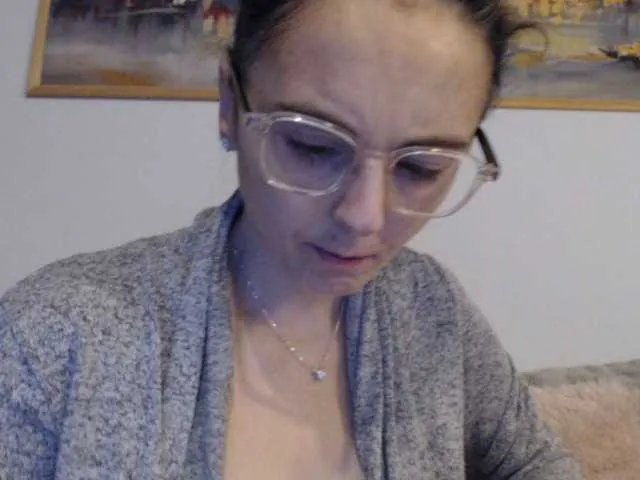 Offline cleophee on BongaCams